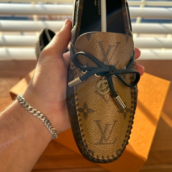 Louis Vuitton Gloria Flat Loafers - Picture 6 of 9